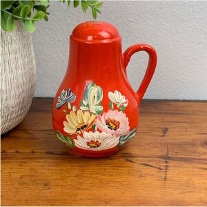 Vintage | Hand painted salt or pepper shaker